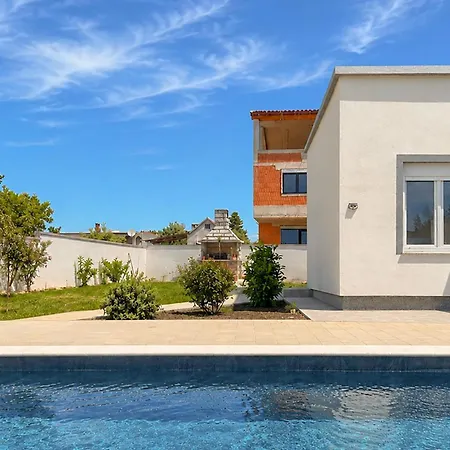 Lovely In Privlaka (Zadar)